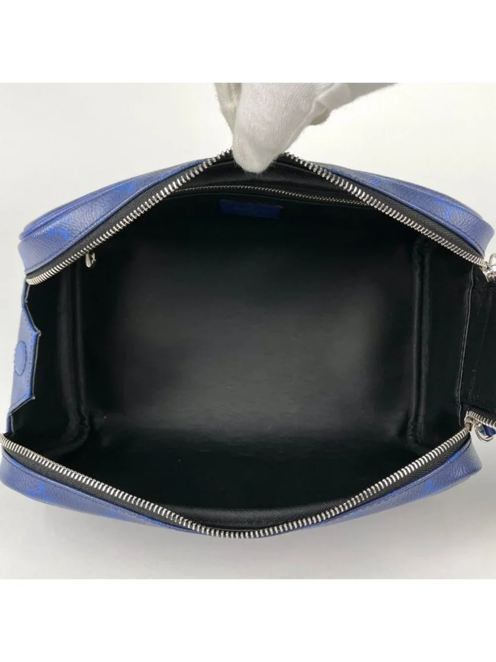 Louis Vuitton Dopp Kit Pouch Travel Bag Second Taigarama Cobalt